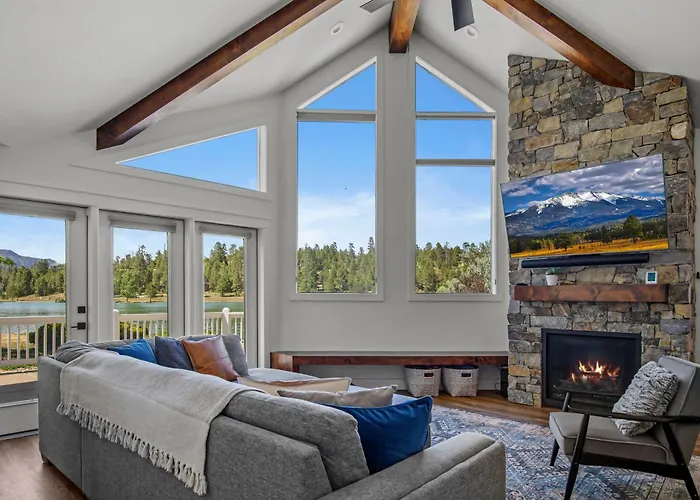 Mountain Views Stunning Lakefront Retreat Hot Tub Game Near Downtown Holiday home *