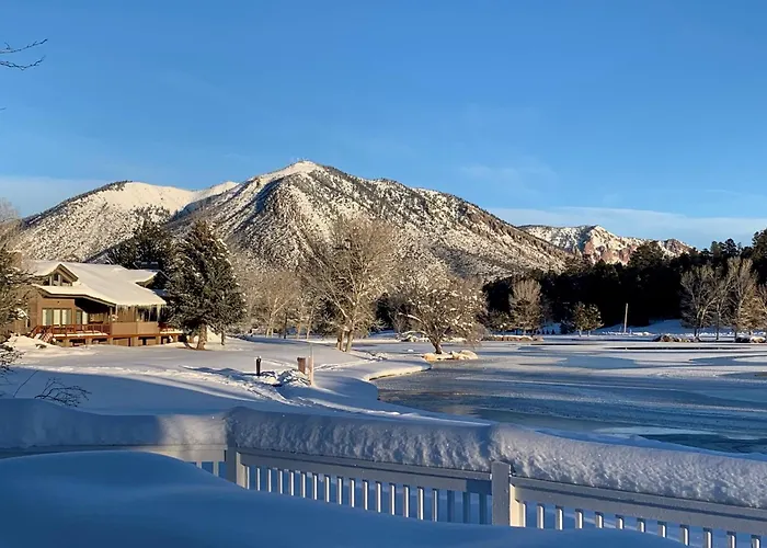 Mountain Views Stunning Lakefront Retreat Hot Tub Game Near Downtown *